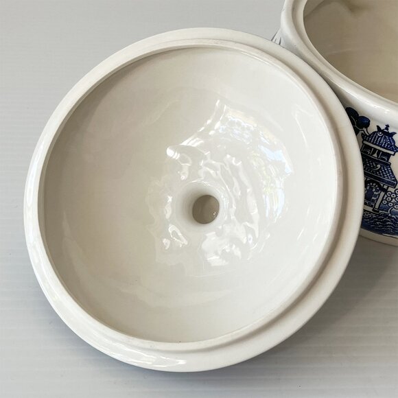 Churchill England Blue Willow Covered Vegetable Dish Soup Tureen Blue & White - Picture 6 of 8